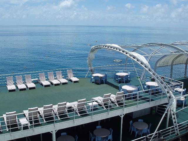 sundeck on top of the knuckle reef diving and snorkel pontoon, barrier reef, queensland