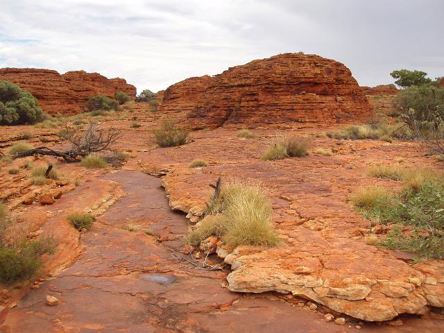 tootpath through the weathered rock domes of the kings canyon lost city