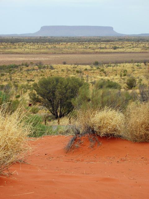 mount connor or mt conner is a flat topped mountain sometimes mistaken for uluru - ayres rock