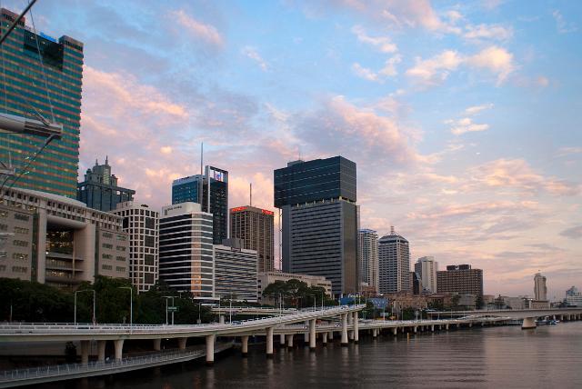 a view of brisbanes riverside and the pacific motorway alond the riverfront