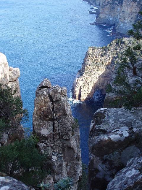 a natural stone arch on the tasman peninsula near mount fortescue